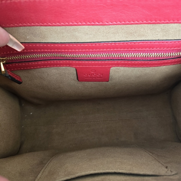 Gucci GG Supreme Padlock Medium Crossbody Satchel Bag Poshmark Authenticated - Picture 10 of 14